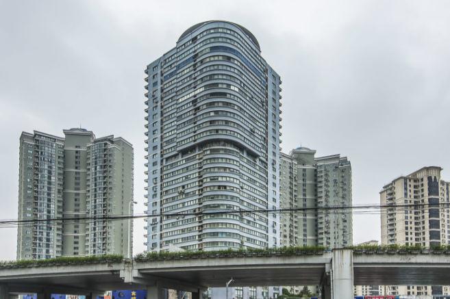 上海華鼎大廈：徐匯區高性價比辦公空間，交通便利