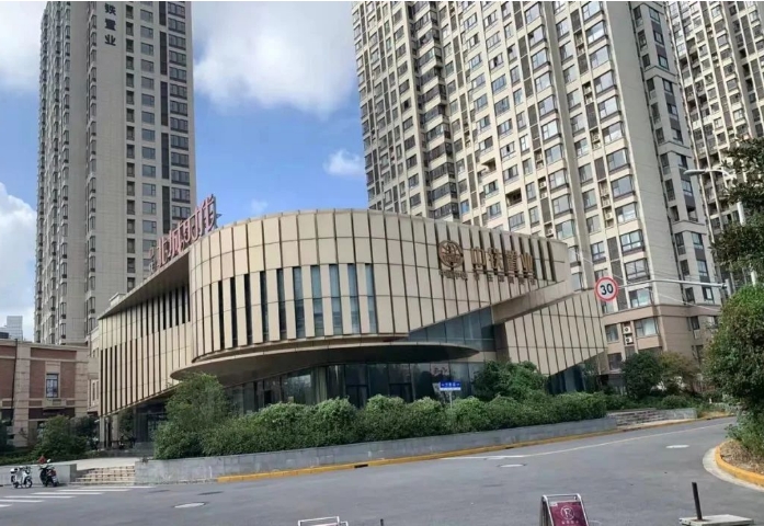 上海寶山友誼路商圈獨棟出售！帶900㎡露臺，可作酒店展廳用